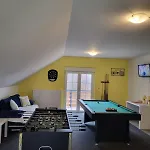 Apartament Kuca Za 10 Osoba S Jacuzzijem I Biljarom *