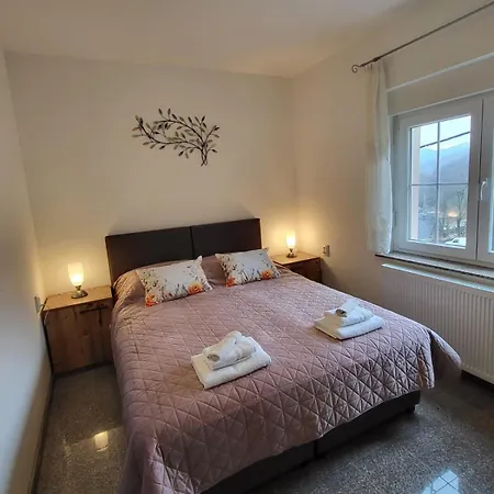 Kuca Za 10 Osoba S Jacuzzijem I Biljarom