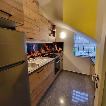 Kuca Za 10 Osoba S Jacuzzijem I Biljarom Apartament *