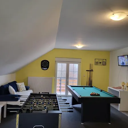 Apartament Kuca Za 10 Osoba S Jacuzzijem I Biljarom *