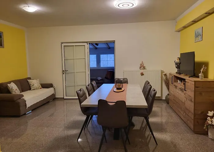 Kuca Za 10 Osoba S Jacuzzijem I Biljarom Daire