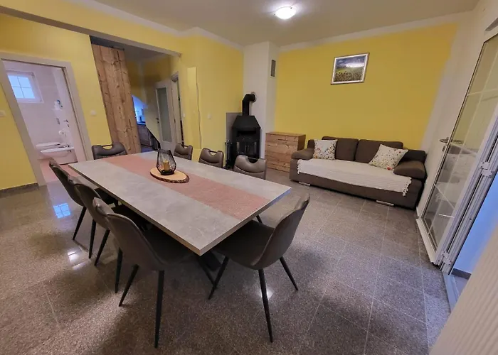 Kuca Za 10 Osoba S Jacuzzijem I Biljarom * Mrkopalj