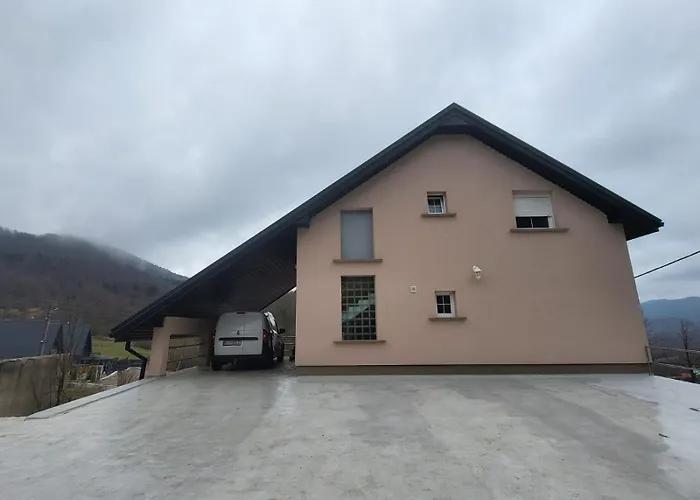 Daire Kuca Za 10 Osoba S Jacuzzijem I Biljarom